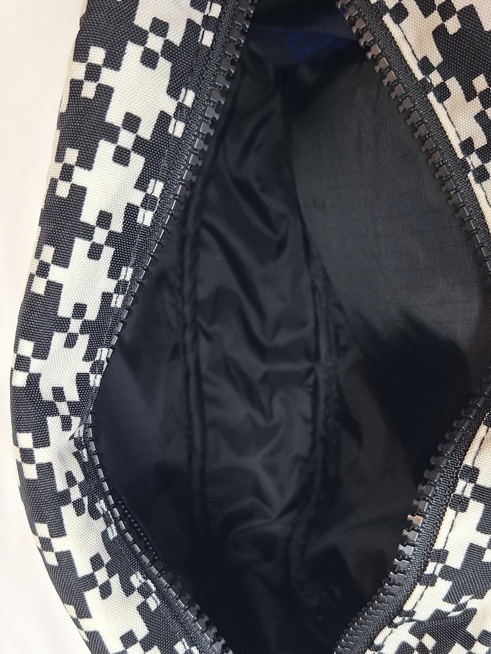 BAGGU Camera Crossbody Black White Pixel Gingham Check Rare HTF Discontinued - Picture 5 of 7
